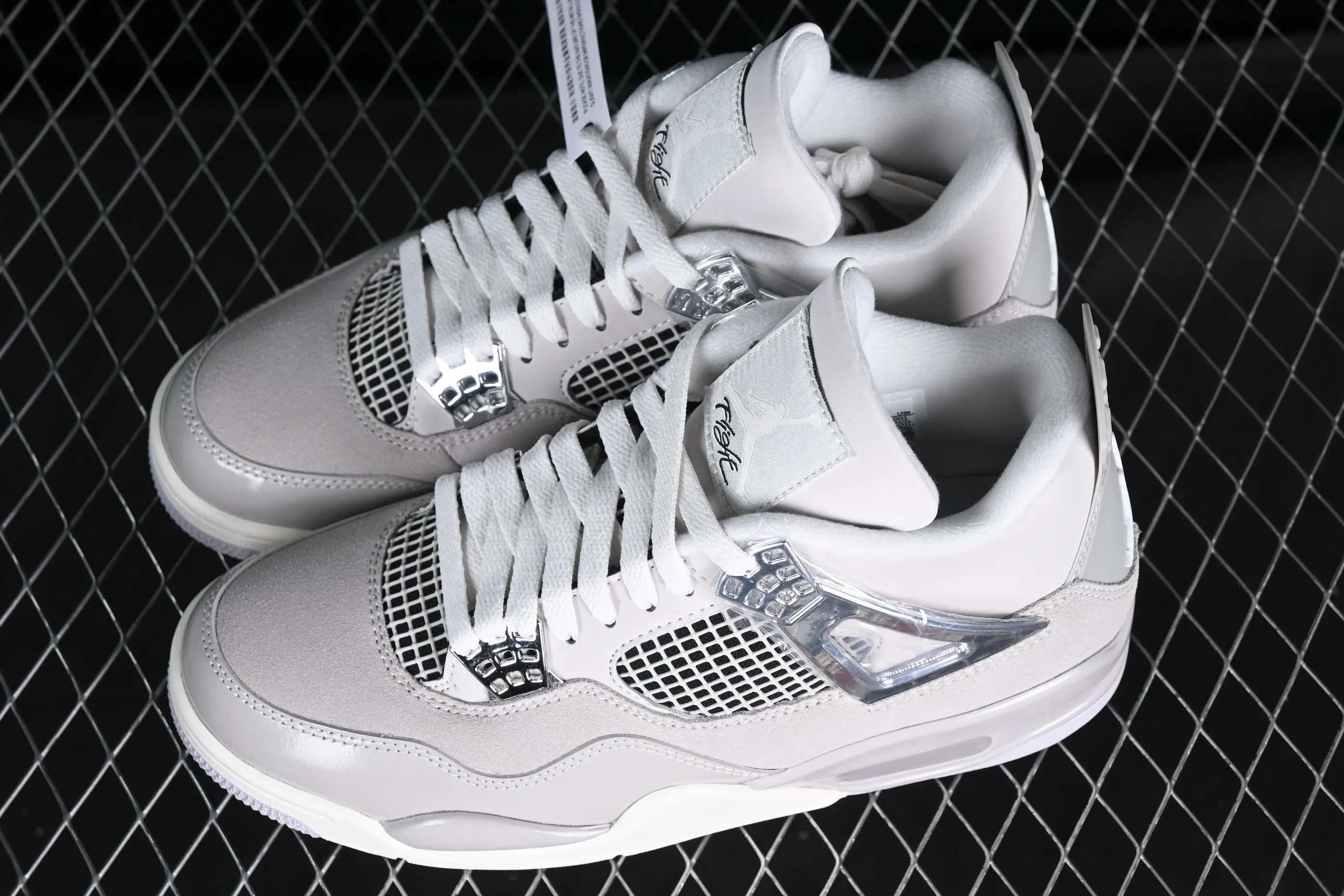 All categories Air Jordan Jordan series basketball shoes Air Jordan 4 OG version Air Jordan 4 Retro "Frozen Moments" AJ4 Joe 4 electroplated silver AQ9129-001